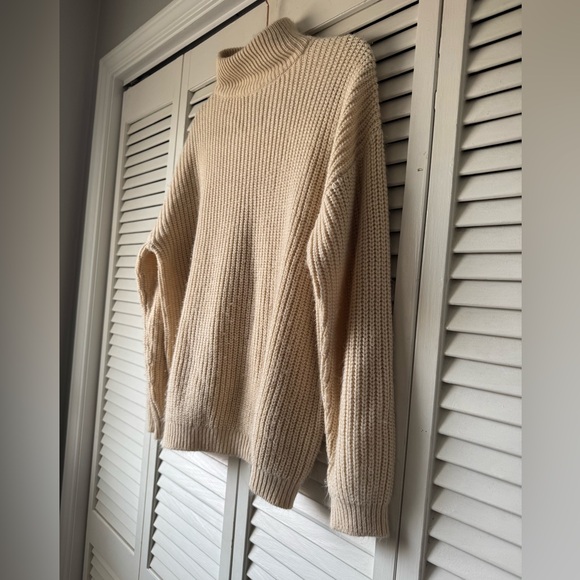 H&M Cream Turtleneck Sweater - Picture 5 of 7